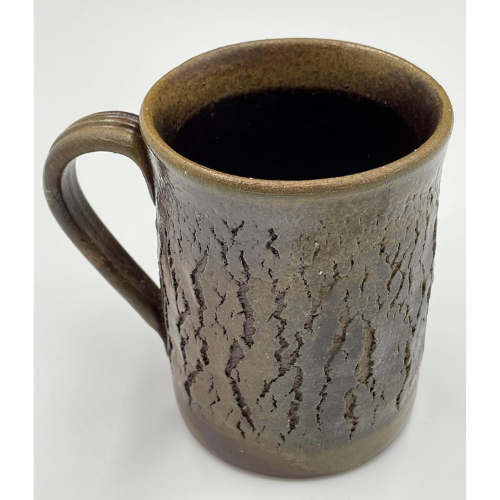 Caneca Bizen Ware de Takeda Yoshiaki com Padrão Irregular
