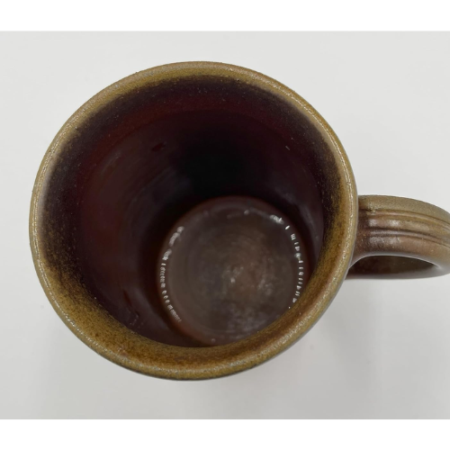 Caneca Bizen Ware de Takeda Yoshiaki com Padrão Irregular