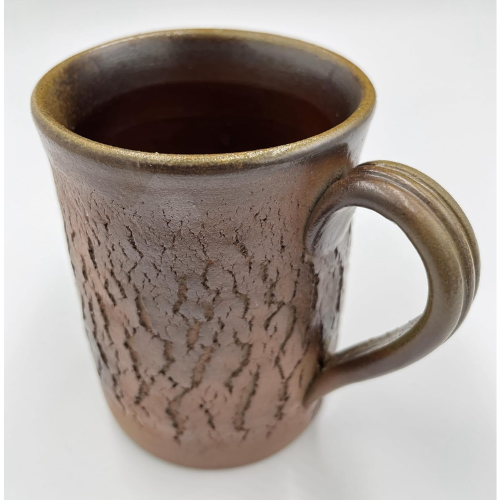 Caneca Bizen Ware de Takeda Yoshiaki com Padrão Irregular